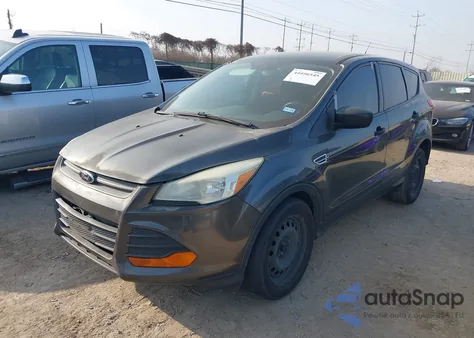2016 Ford Escape S z USA, uszkodzony, nr VIN 1FMCU0F76GUC42005